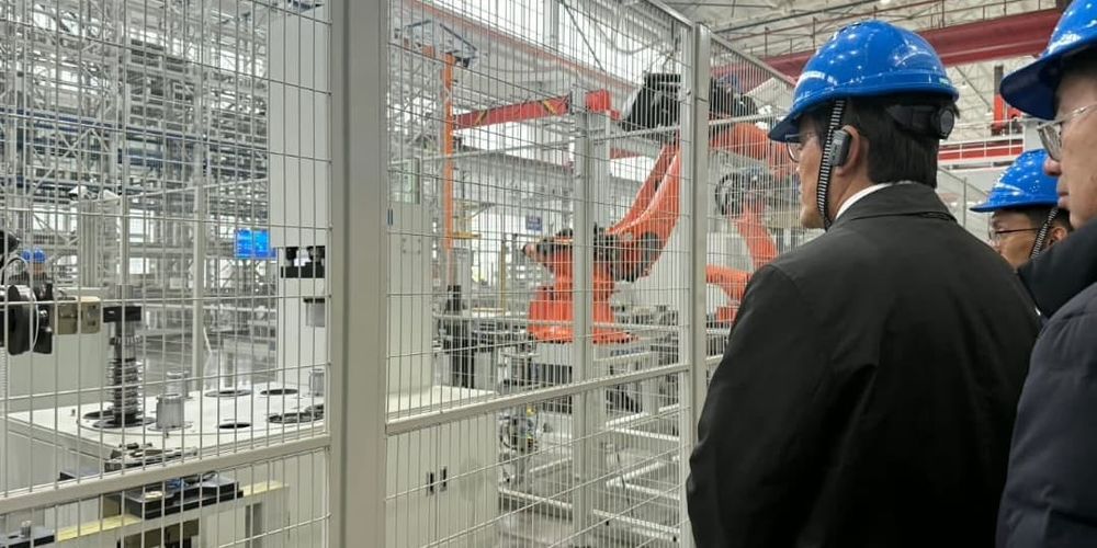 Байсалов в Китае обсудил запуск заводов в КР и новые инвестиции изображение публикации