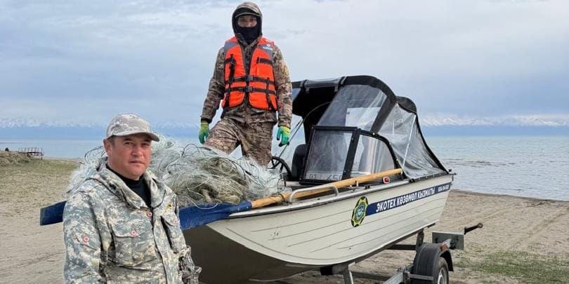 На Иссык-Куле за день изъяли более километра браконьерских сетей изображение публикации