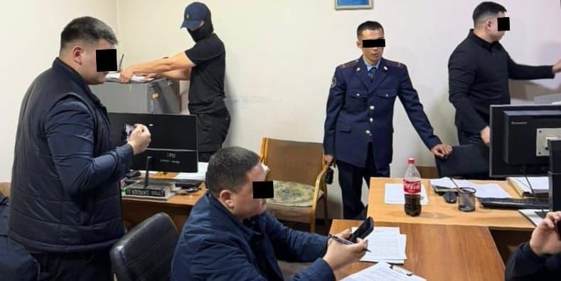 ГКНБ задержал оперативника Октябрьского УВД по подозрению в мошенничестве изображение публикации