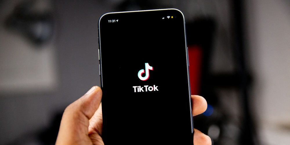 Депутат ЖК Махабат Мавлянова призвала разблокировать TikTok в Кыргызстане изображение публикации