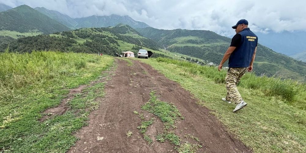 Экорейд в горах: в Аламудунском районе наказали водителей за уничтожение травяного покрова изображение публикации