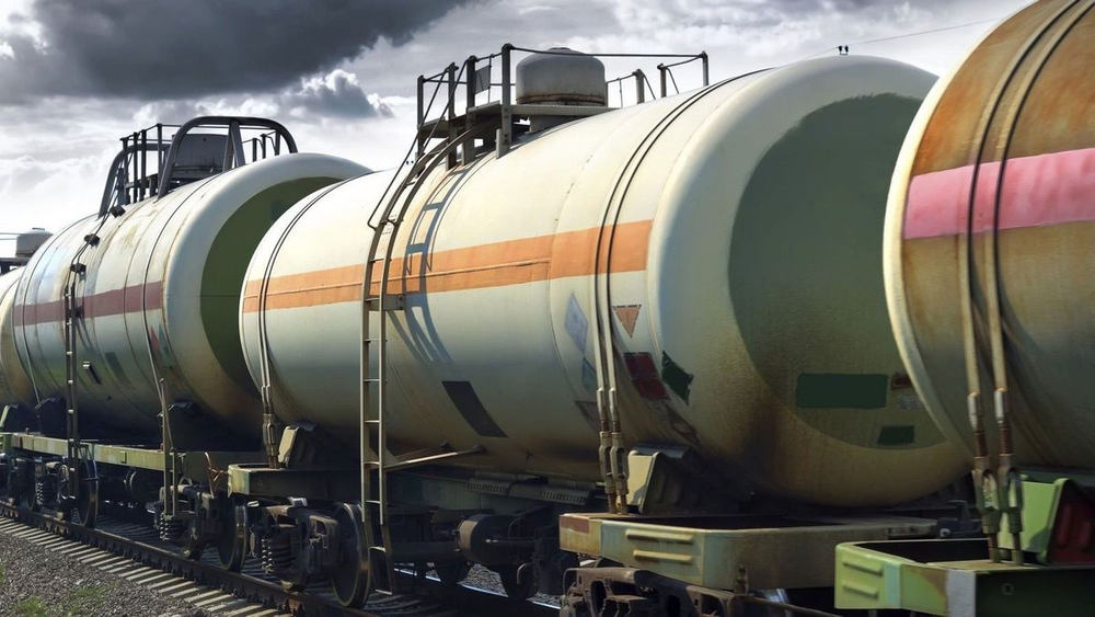 Россия будет поставлять КР по 100 тысяч тонн ГСМ в месяц до конца 2026 года изображение публикации