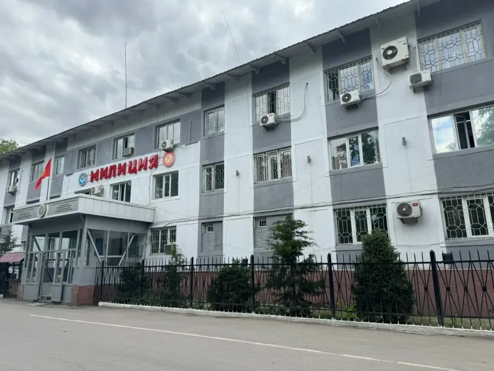 После проверки уволены 12 сотрудников УВД Октябрьского района Бишкека — в том числе руководство изображение публикации