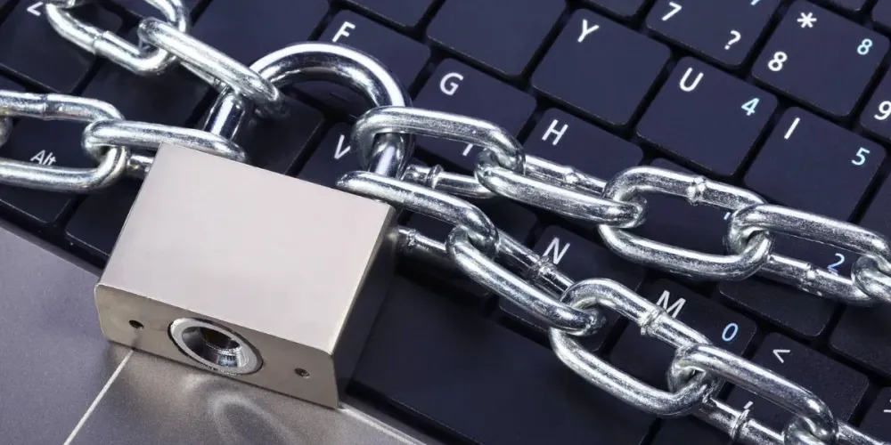 В КР вступил в силу закон о штрафах за клевету и оскорбления в СМИ и интернете изображение публикации