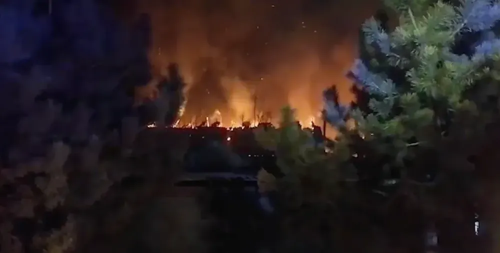 В Узгене загорелось кафе и склад районного военного комиссариата – видео изображение публикации