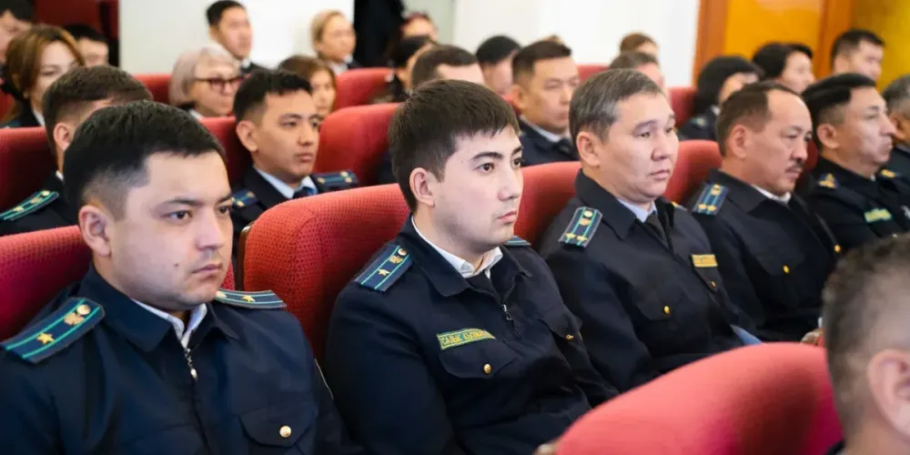 Сотрудники ГКНБ рассказали налоговикам о жестких мерах по противодействию коррупции изображение публикации