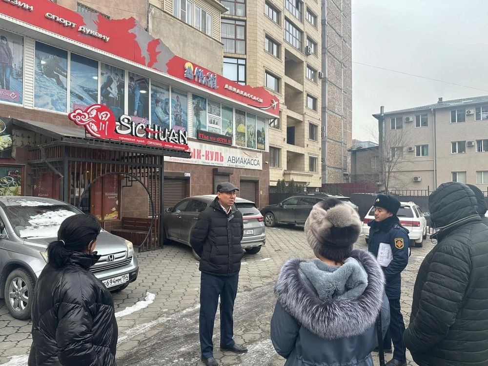 В Бишкеке демонтируют самовольные пристройки кафе «Сы Чу Ань» изображение публикации