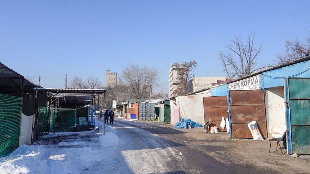 Вместо чайханы — рынок: арендатор нарушил условия договора земли по ул. Кулиева в Бишкеке изображение публикации