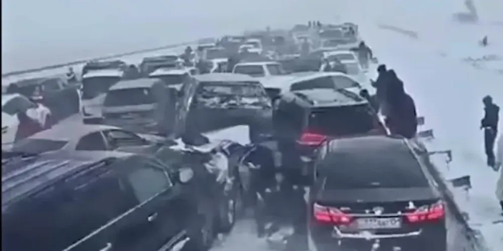 В Казахстане произошло массовое ДТП с участием 95 автомобилей – ВИДЕО изображение публикации