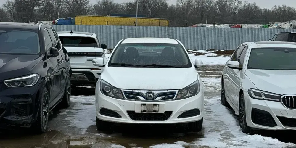 В Кыргызстан пытались ввезти китайские электромобили BYD с заниженным годом выпуска изображение публикации