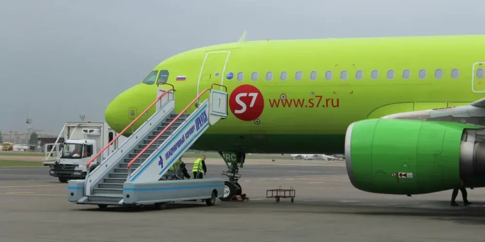 Самолет S7, направлявшийся в Ош, едва не столкнулся с вертолетом Ми-8 в аэропорту Иркутска изображение публикации