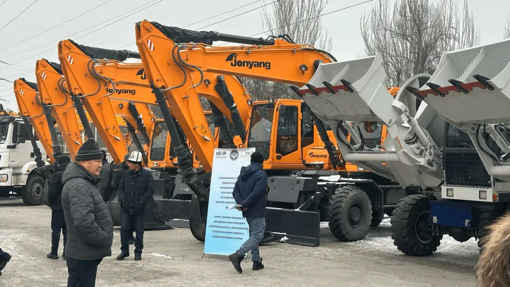 Китай безвозмездно пришлет 370 единиц спецтехники для Службы водных ресурсов изображение публикации