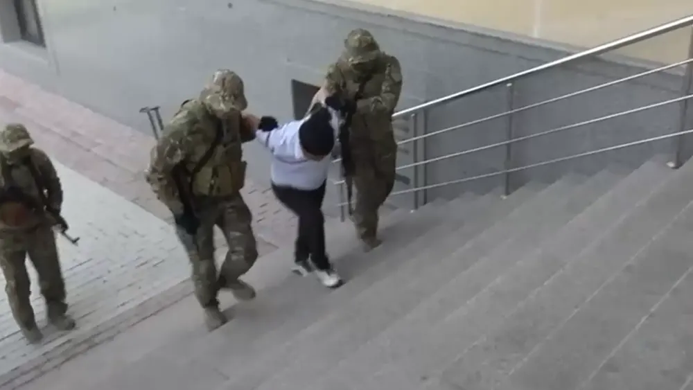 Одноклассник Камчы Асанбека по кличке «Пипи» отрекся от ОПГ Кольбаева после беседы в ГКНБ изображение публикации