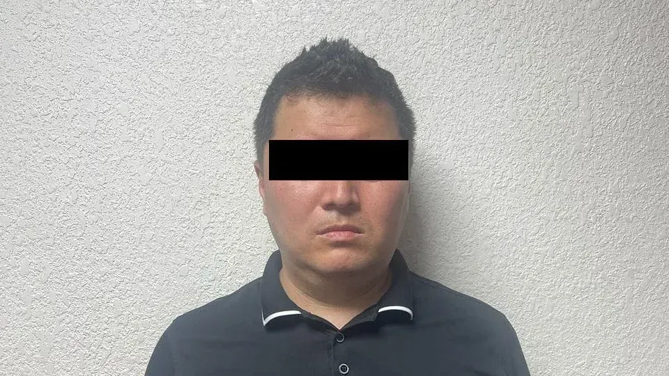ГКНБ задержал бывшего налоговика за незаконные поборы с импортеров масла изображение публикации