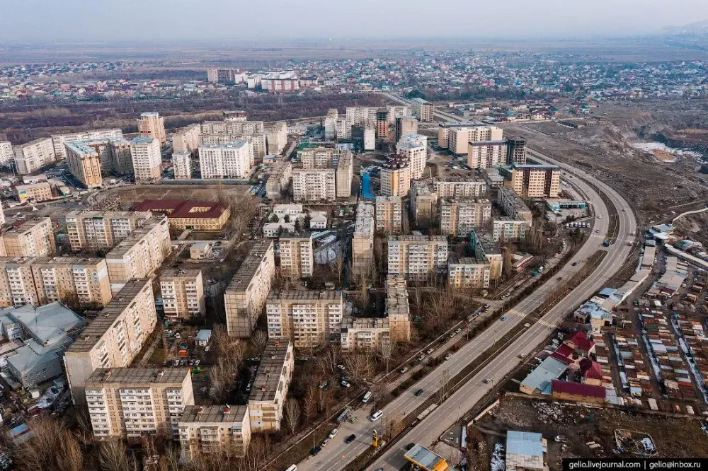 Бишкек рискует превратиться в коробку – депутат Масалиев о сносе старых зданий изображение публикации