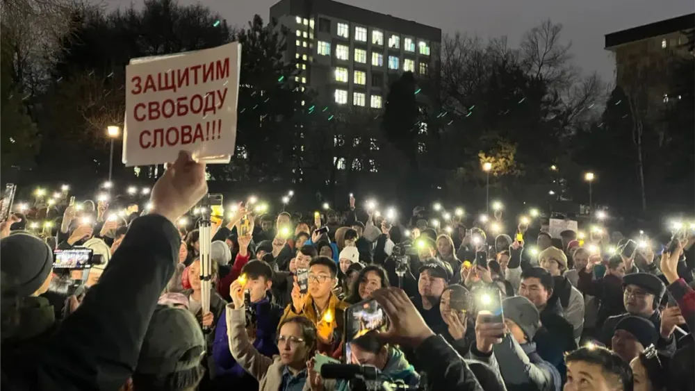 В КР намерены штрафовать за клевету и оскорбление в СМИ и интернете – подробности изображение публикации