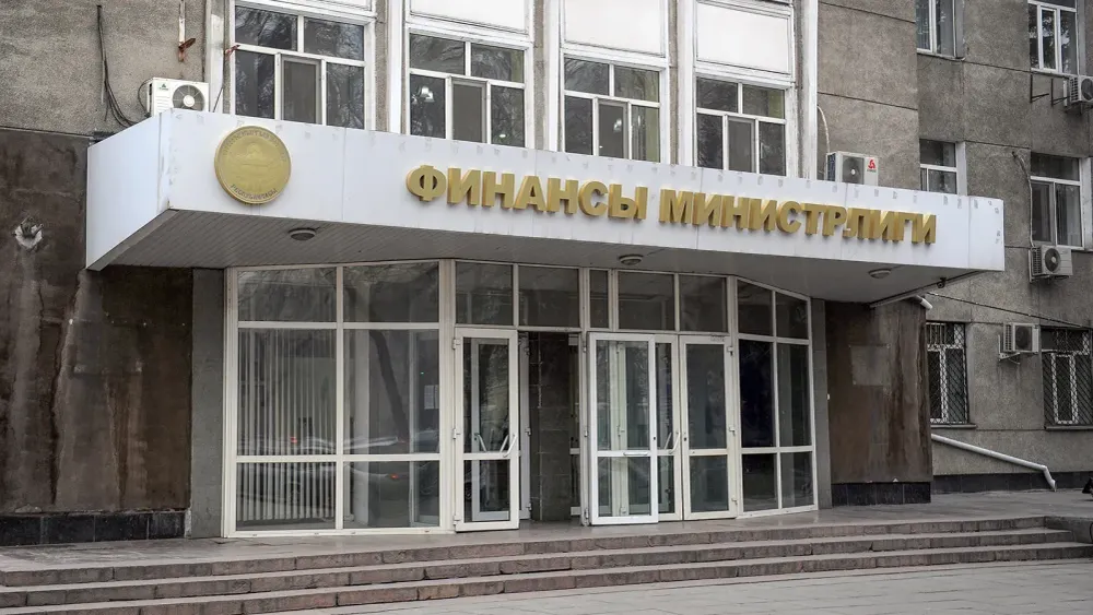 Минтранс КР обвинил Минфин в недофинансировании — что ответили в ведомстве? изображение публикации