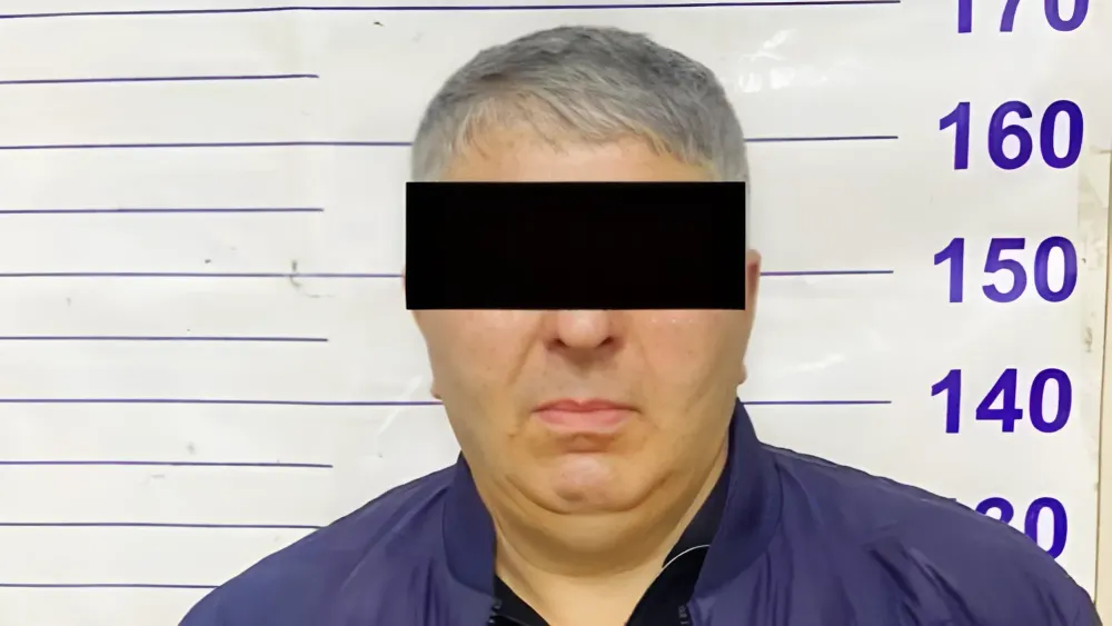 Мужчина украл из салона иномарки в центре Бишкека 8.5 млн сомов — он задержан изображение публикации