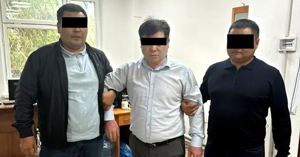 Сотрудник Налоговой службы вымогал у бизнеса деньги и угрожал штрафами – его задержали изображение публикации