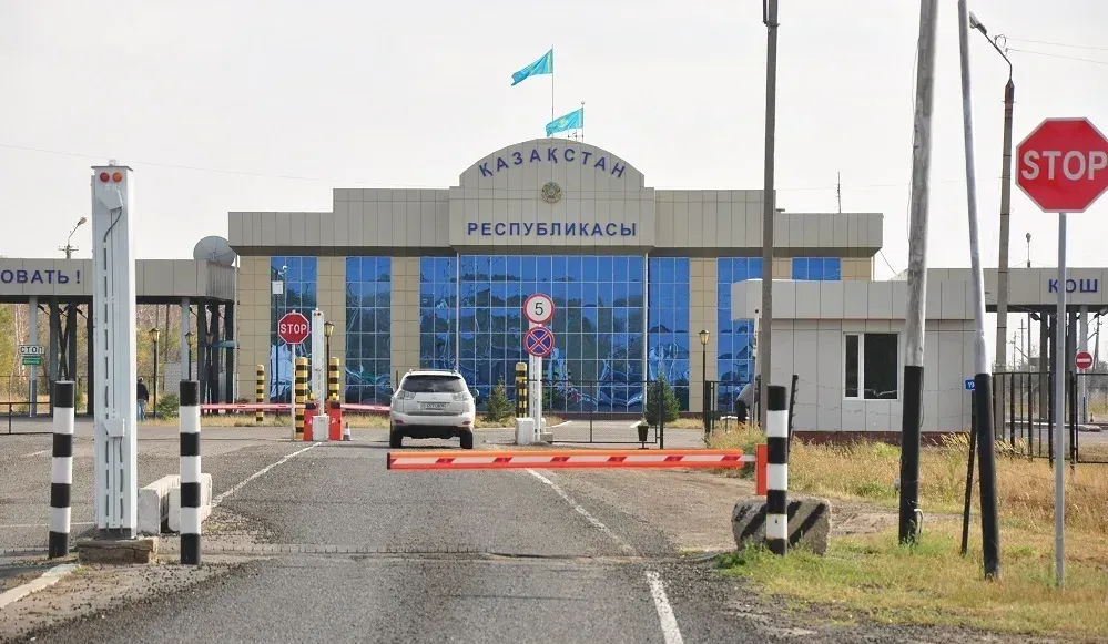 Застрявших на границе Казахстана и России кыргызстанцев вернули домой изображение публикации