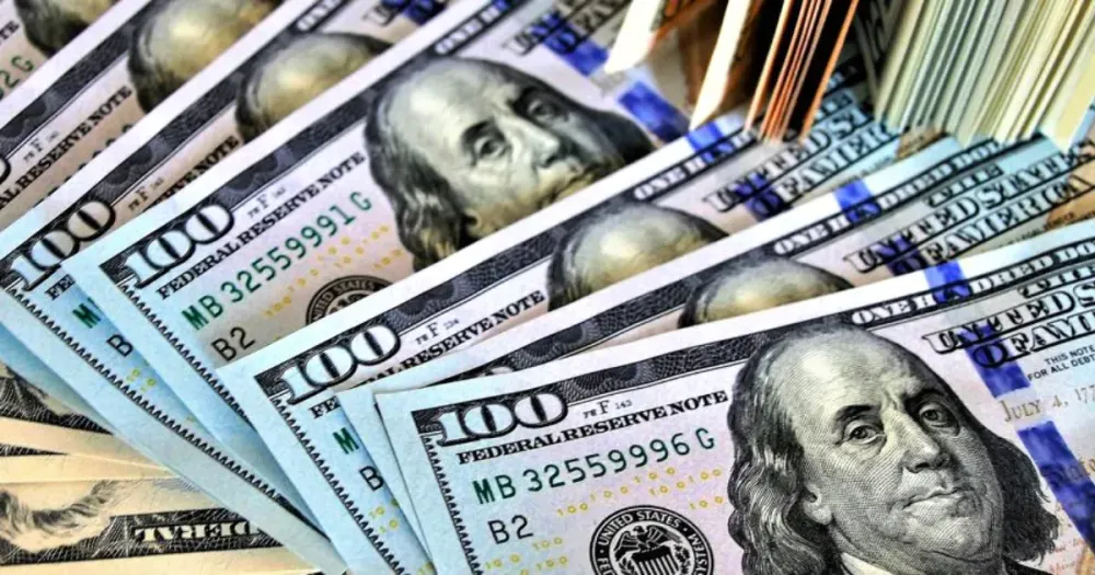 Официальный курс доллара к сому вырос на 2.5% с начала года изображение публикации