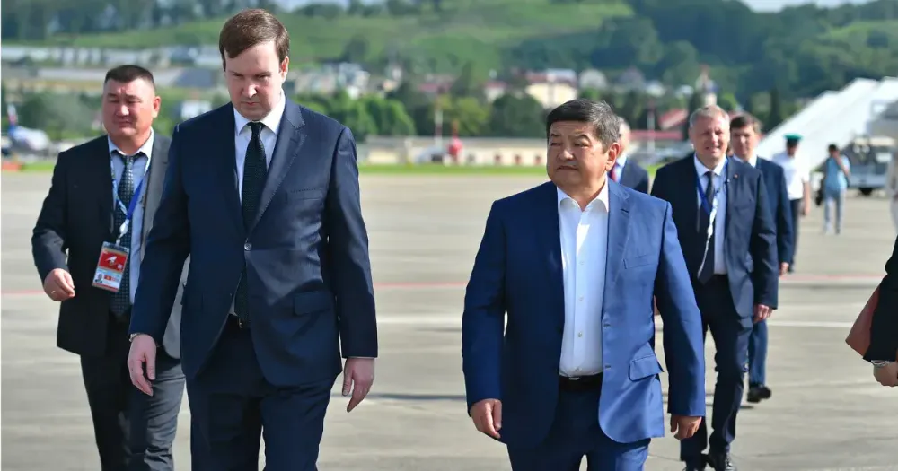 Акылбек Жапаров прибыл с рабочей поездкой в Сочи изображение публикации