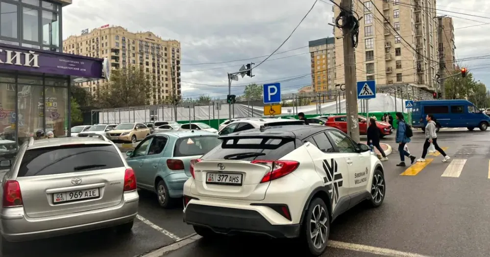 Кыргызстанцы могут снять с учета машину, которой не пользуются, чтобы не платить за нее налоги изображение публикации