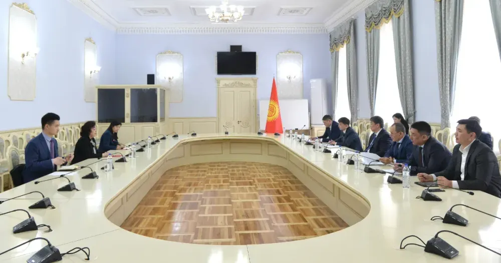 Кыргызстан и Китай обсудили строительство ГЭС на реке Сары-Джаз и пункт пропуска «Бедель» изображение публикации
