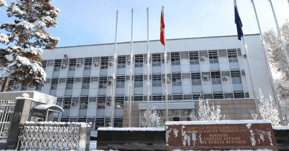 На горячие линии МИД поступило больше тысячи звонков по ситуации в Казахстане изображение публикации