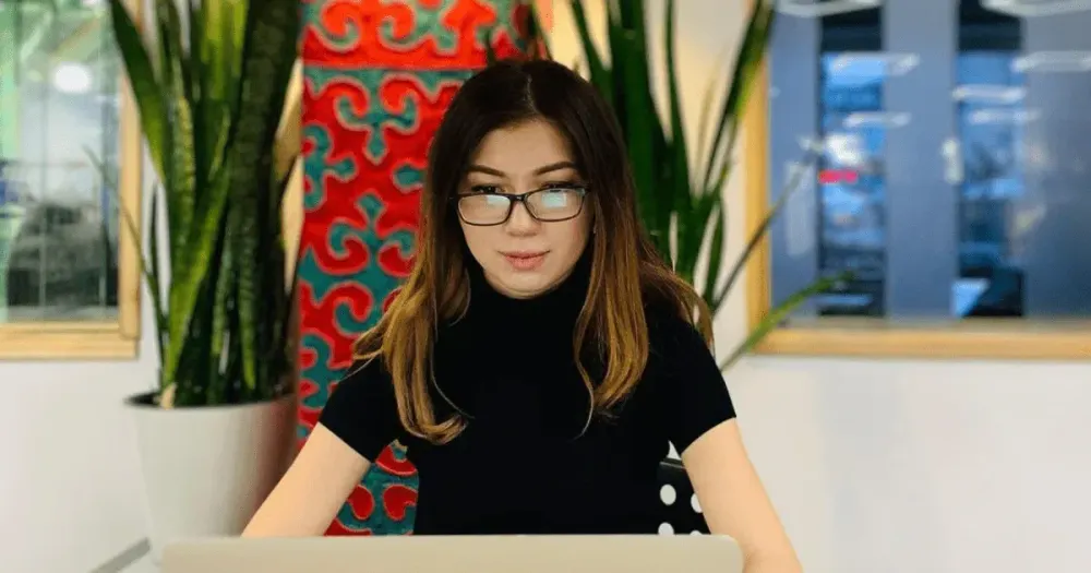 Инвесторы хотели вложить $50 тысяч, но мы отказались. Сырга Тилекова о том, как запустить IT-проект изображение публикации