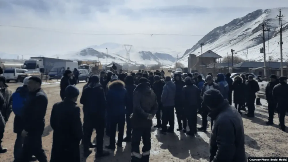 Митингующие у Джеруя потребовали часть прибыли для местного сообщества изображение публикации