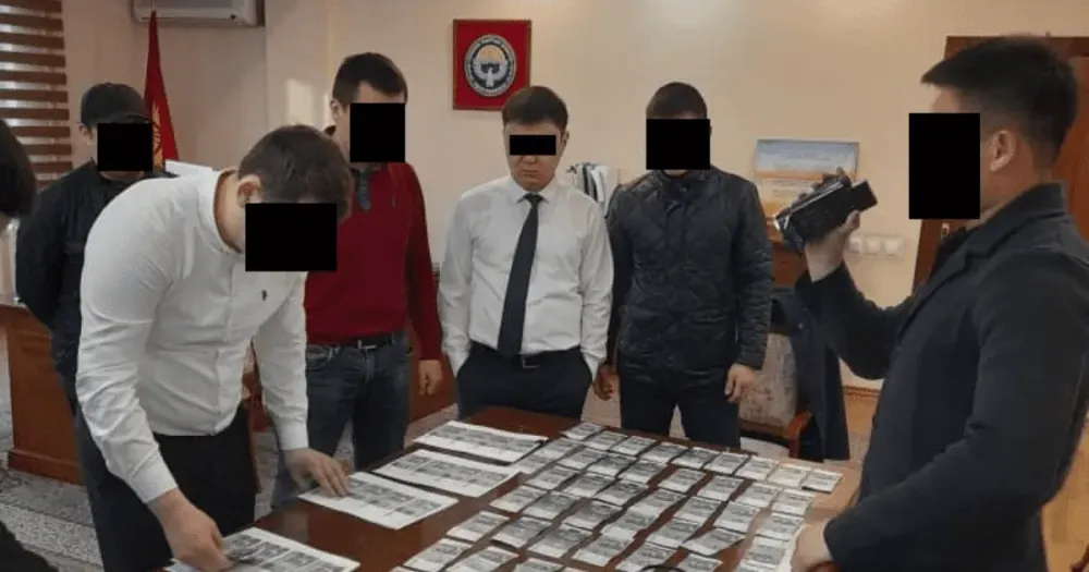 Глава «Кыргызалтына» вымогал деньги у нескольких руководителей золотодобывающих компаний — ГКНБ изображение публикации