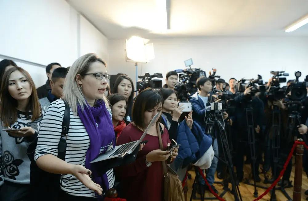 Выборы депутатов Жогорку Кенеша будут освещать более 250 СМИ изображение публикации