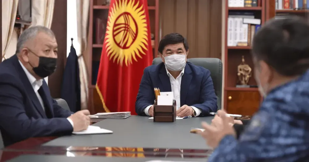 Абылгазиев озаботился проблемой перемещения поставщиков в Бишкеке изображение публикации