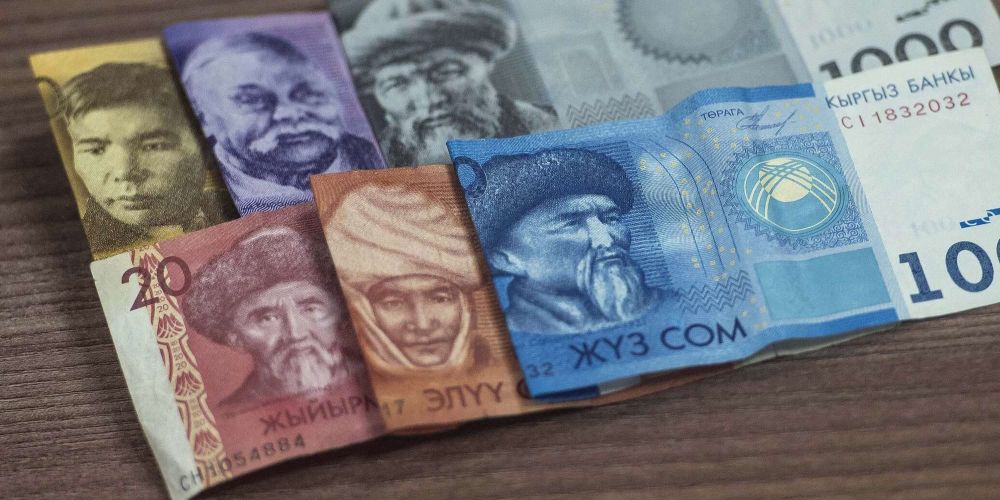 Более 46 тысяч работников госсектора КР получат повышенную зарплату за сентябрь изображение публикации