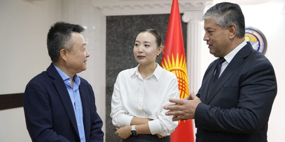 Кыргызстан предложил 19 китайским компаниям проекты в ВИЭ, ИИ и промышленности изображение публикации