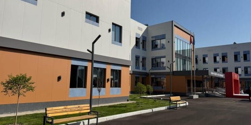 В Бишкеке открыли детсад, две школы и Станцию юных техников изображение публикации