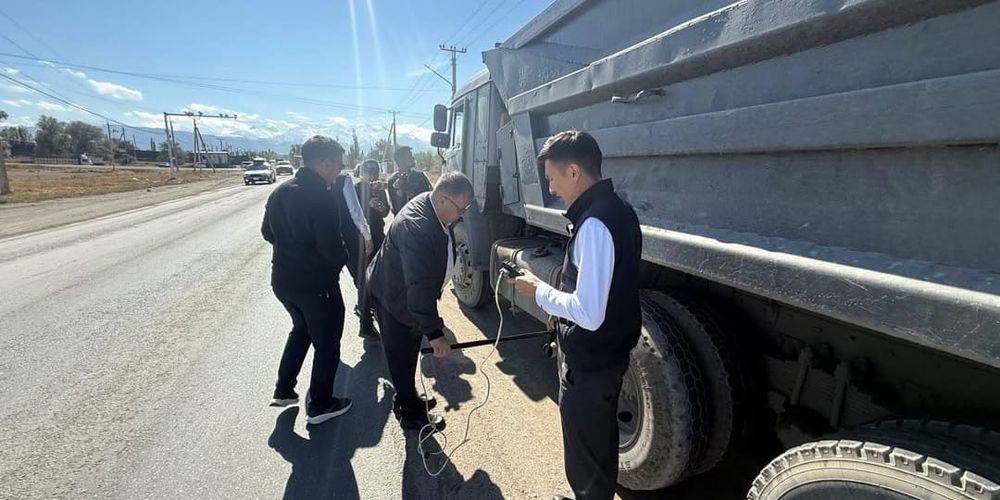 За вредные выбросы авто в КР выписали штрафы почти на 2 млн сомов изображение публикации