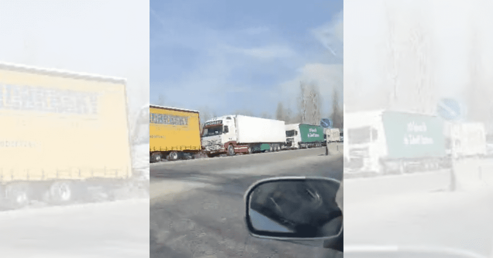 На границе с Казахстаном образовалась очередь из более 70 грузовиков. ВИДЕО изображение публикации