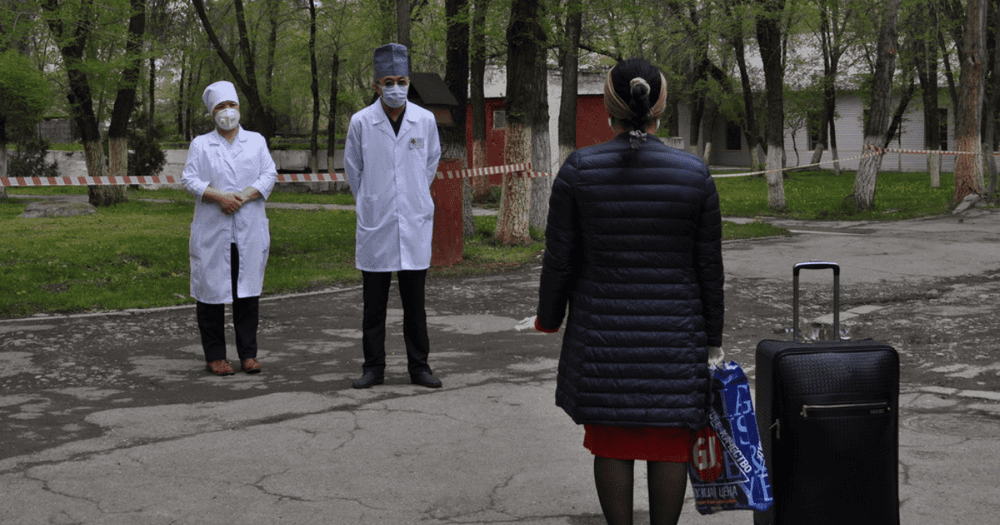 Поздние протоколы и непрозрачность гумпомощи — названы ошибки властей в борьбе с COVID-19 изображение публикации