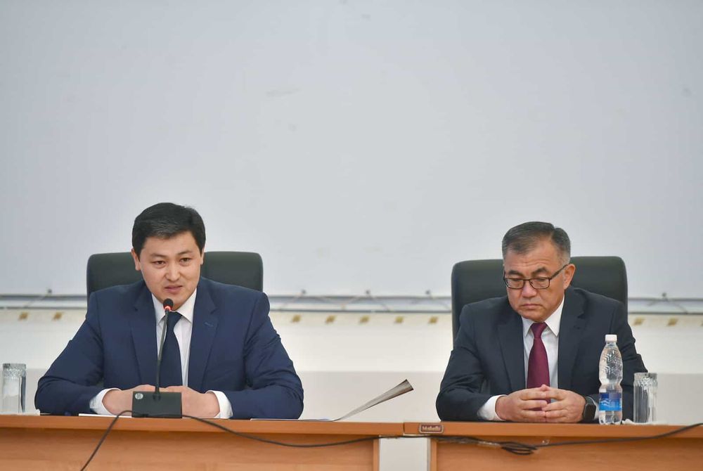 Улугбек Марипов представил министра экономики и финансов изображение публикации