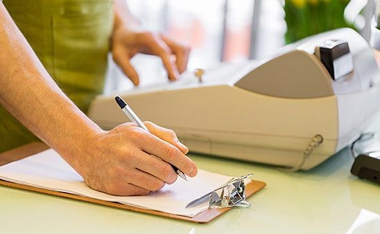 Занимающиеся розничной торговлей ИП могут перейти на упрощенную систему налогообложения изображение публикации