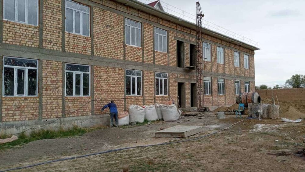 Правительство потратит около 2 млрд сомов на ремонт и строительство соцобъектов изображение публикации