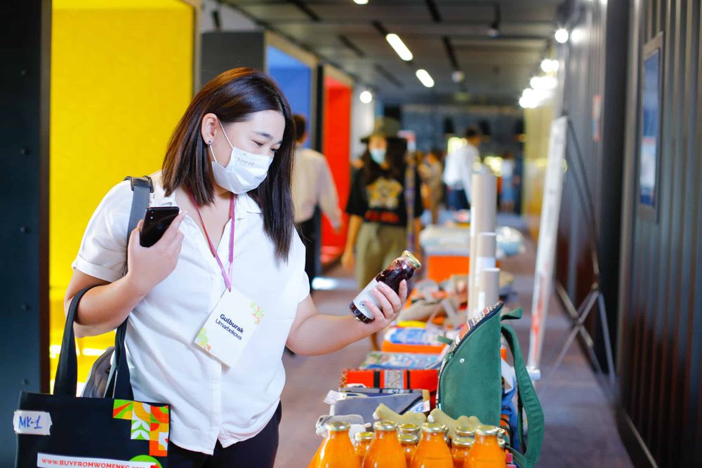 Покупай у женщин — в Кыргызстане заработал маркетплейс с продукцией предпринимательниц изображение публикации
