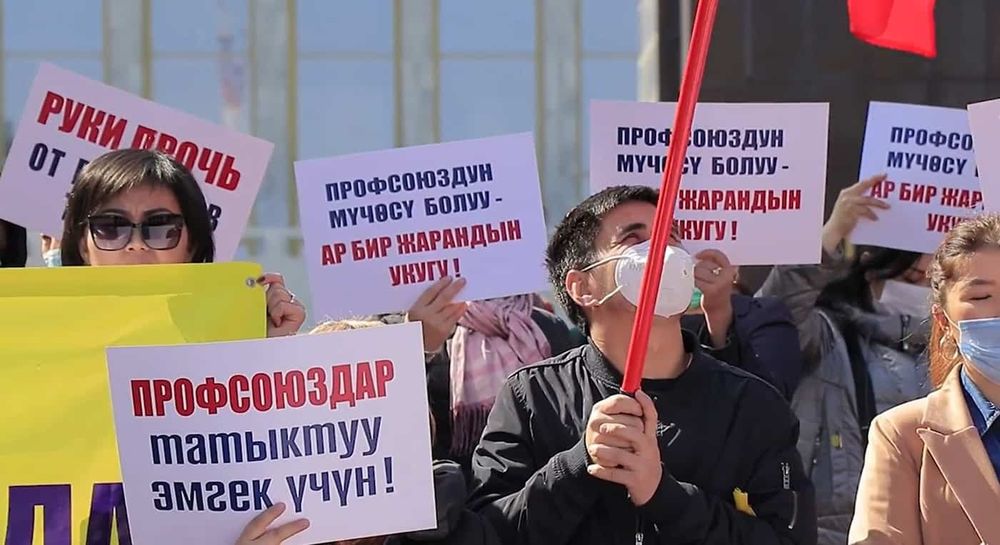 Парламентский комитет  вновь одобрил законопроект о профсоюзах без самих профсоюзов изображение публикации