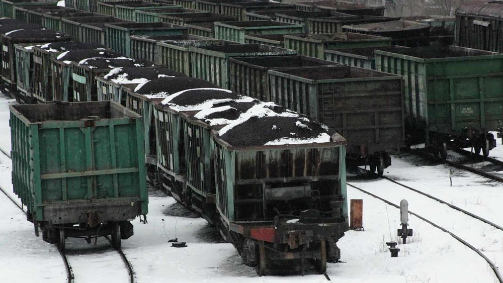В Кыргызстан экстренно поставят 247 вагонов угля с разреза «Шабыркуль» изображение публикации
