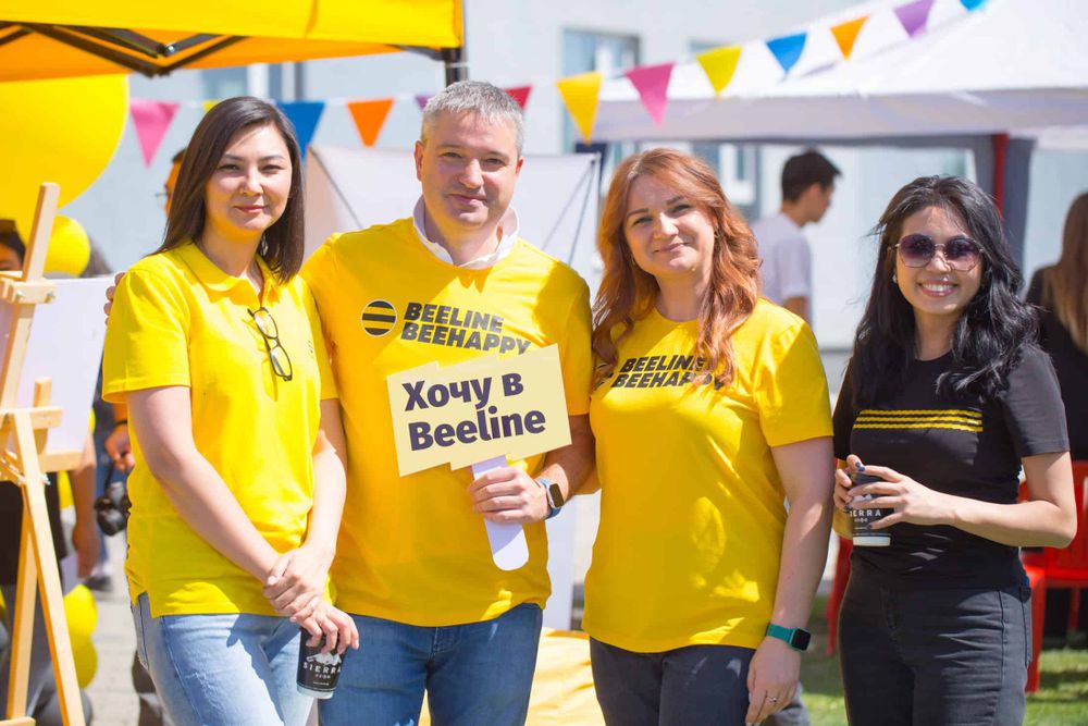 Beeline заботится о вашем будущем. Компания приняла участие в «Ярмарке вакансий – 2022» изображение публикации