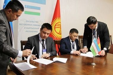 В Кыргызстане откроется производство хирургических перчаток изображение публикации