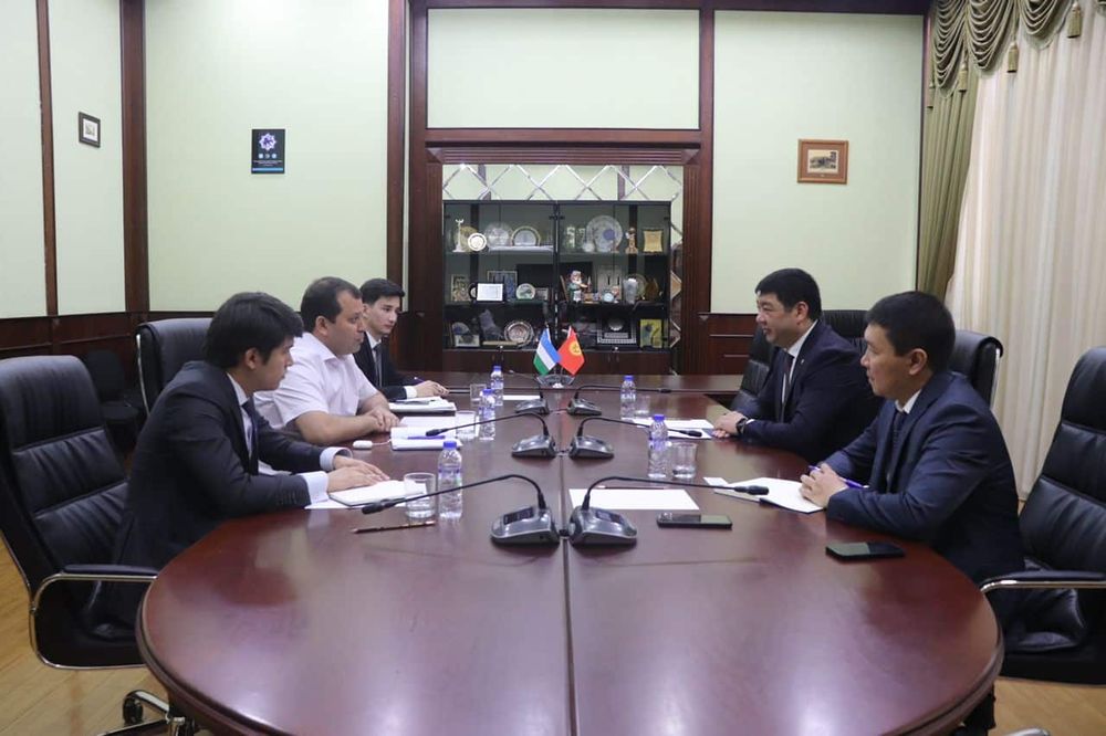 Кыргызстан предложил Узбекистану открыть Дома торговли на территориях друг друга изображение публикации