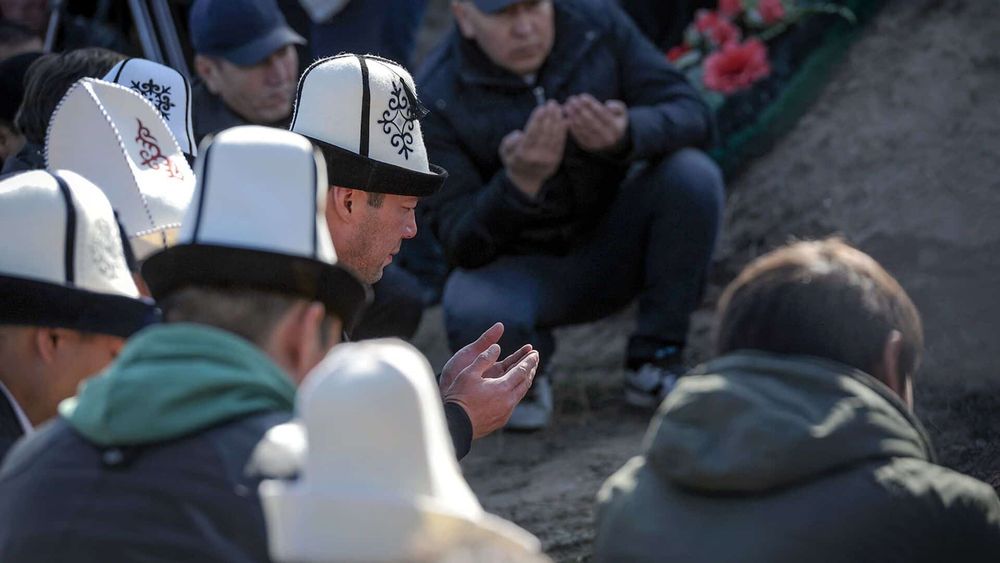 Количество погибших кыргызстанцев в ходе нападения Таджикистана выросло до 46 изображение публикации